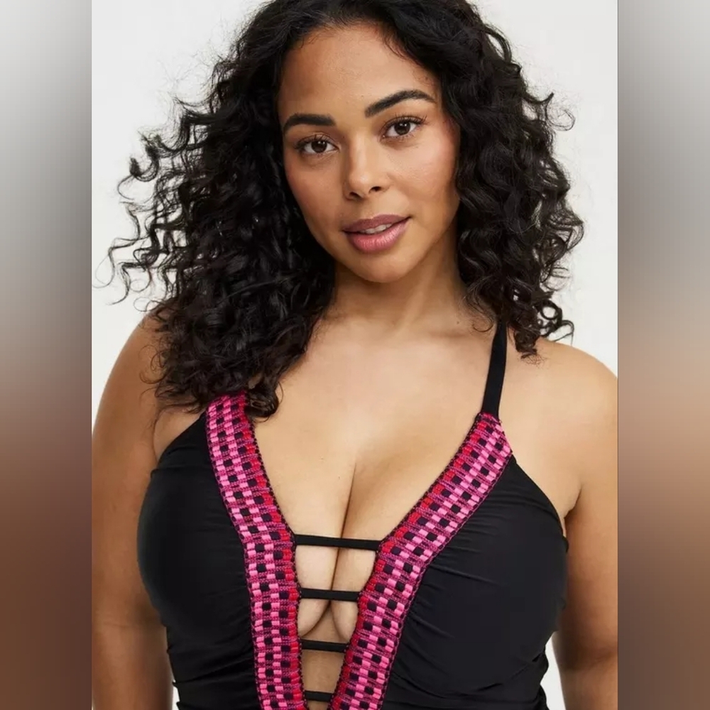 Torrid Strappy Plunge One-Piece Black & Pink Swimsuit Plus Size 3X Nwt - Picture 5 of 7